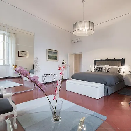Old Bridge: Historical And Chic Holiday home