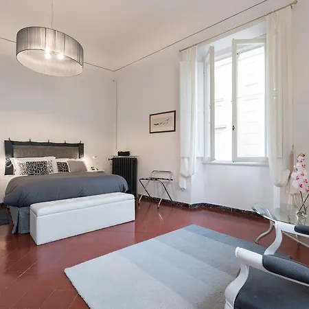Old Bridge: Historical And Chic Holiday home *